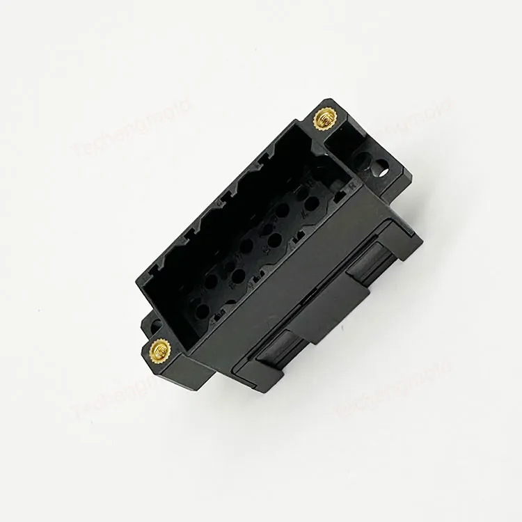特诚科技精密工程塑料注塑件实拍
